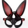 Черно-красная кожаная маска с длинными ушками
