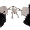 Черные меховые наручники Love Cuffs Black