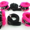 Набор для пристегивания к кровати с розовым мехом BDSM Light