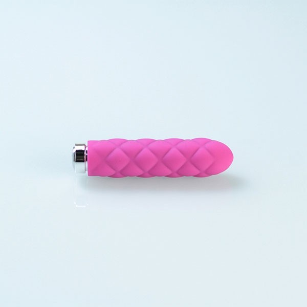 Розовый текстурированный вибромассажер Charms Plush Raspberry Pink