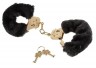Наручники с чёрной меховой опушкой GOLD DELUXE FURRY CUFFS