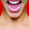 Красный расширяющий кляп Hook Gag